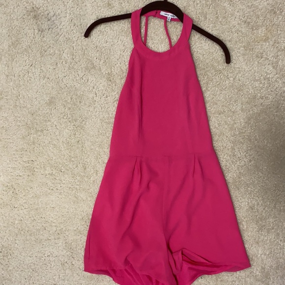 NEW Pink ROMPER! Backless 😍 Great Condition - Picture 3 of 4